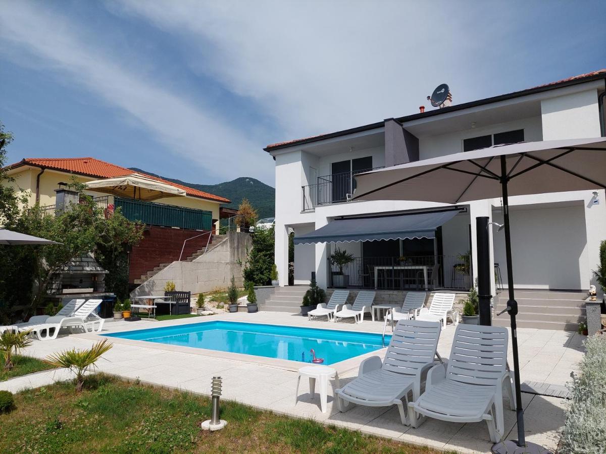Villa Madlen Icici Bagian luar foto
