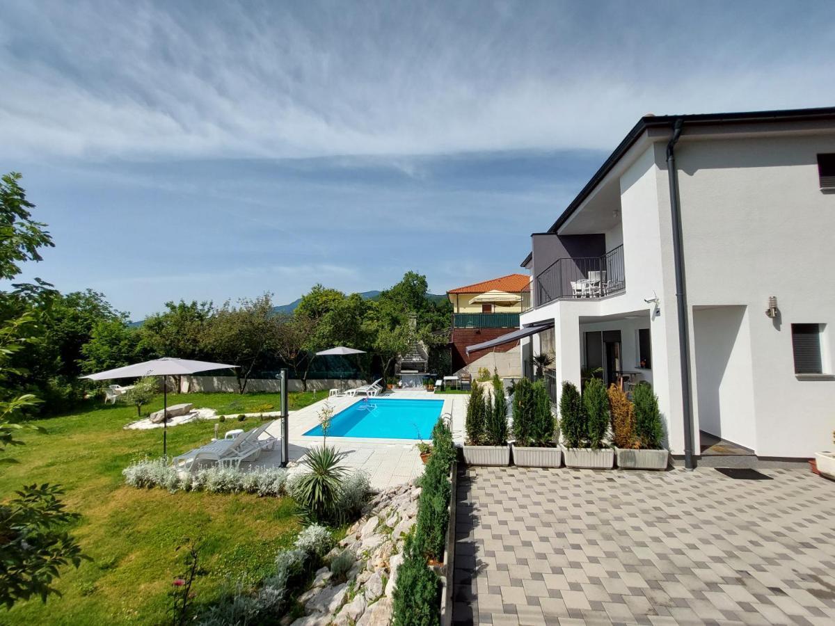 Villa Madlen Icici Bagian luar foto