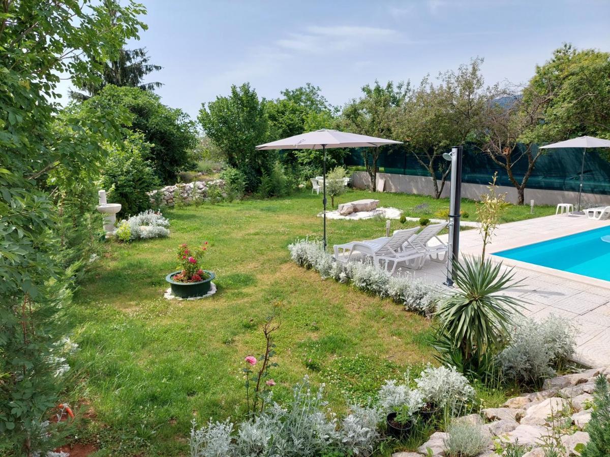Villa Madlen Icici Bagian luar foto
