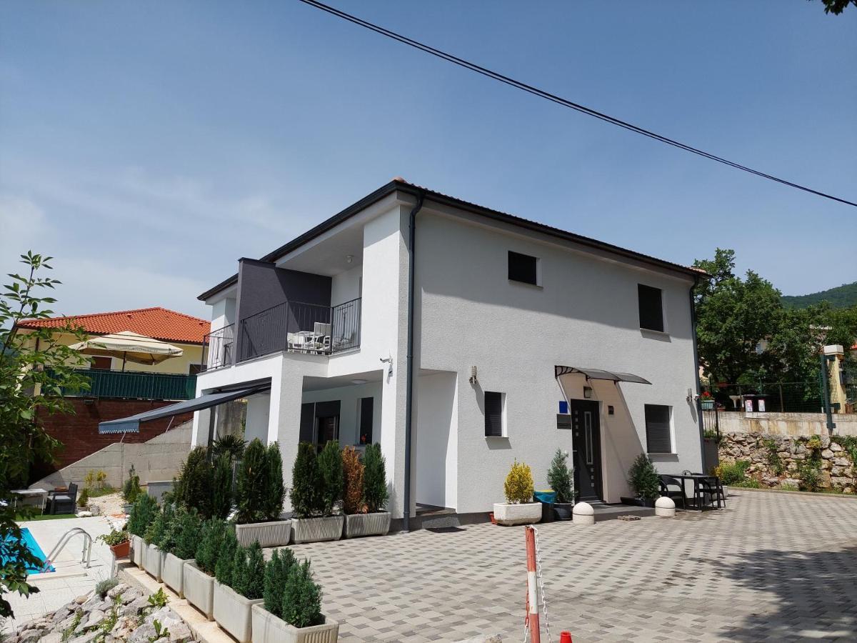 Villa Madlen Icici Bagian luar foto