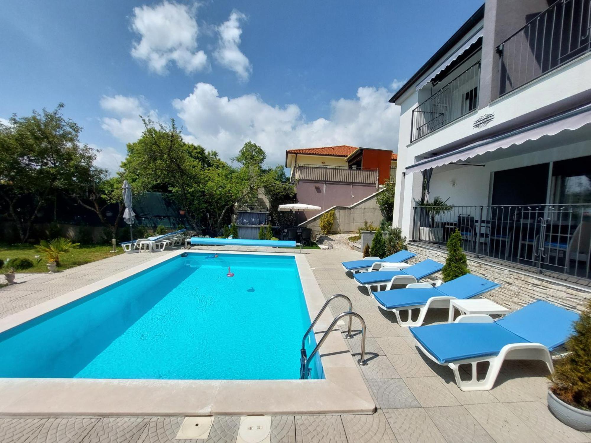 Villa Madlen Icici Bagian luar foto